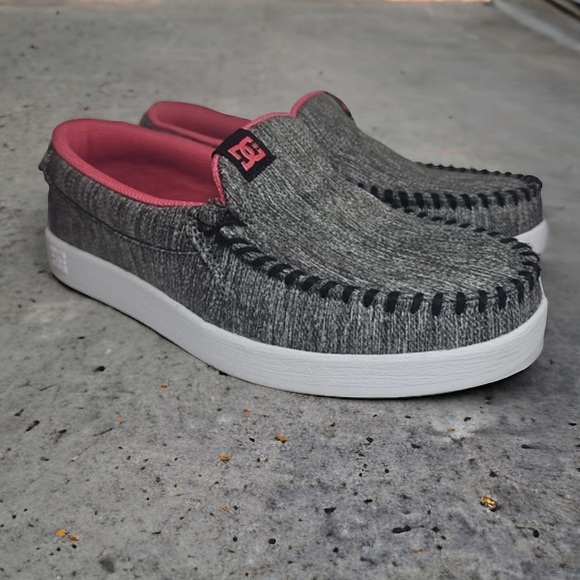 DC Shoes - DC Villain Nature Tex Ultra Canvas Slip On Shoe in Gray Heather Size 8